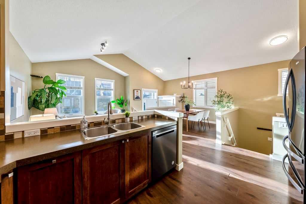 24 Elgin Meadows Manor SE