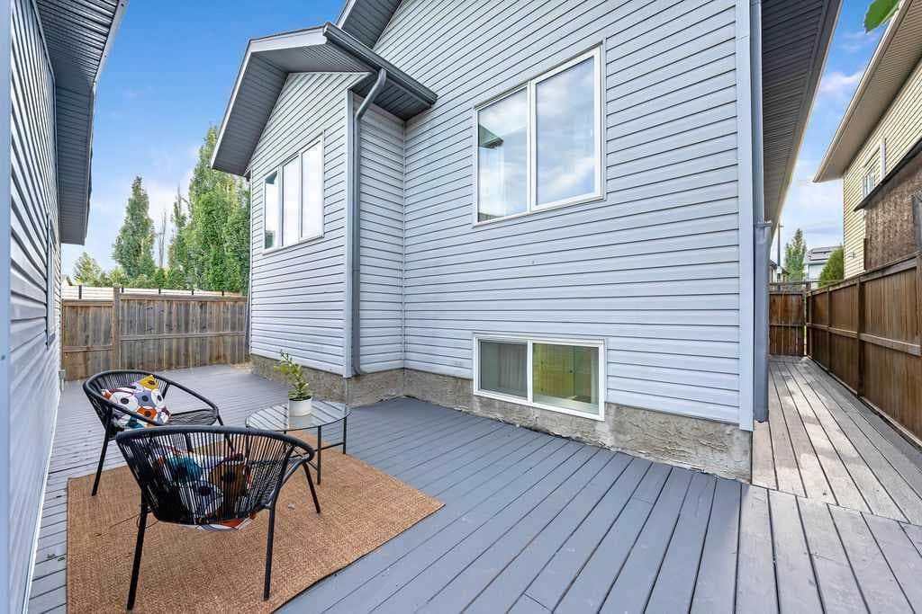 24 Elgin Meadows Manor SE