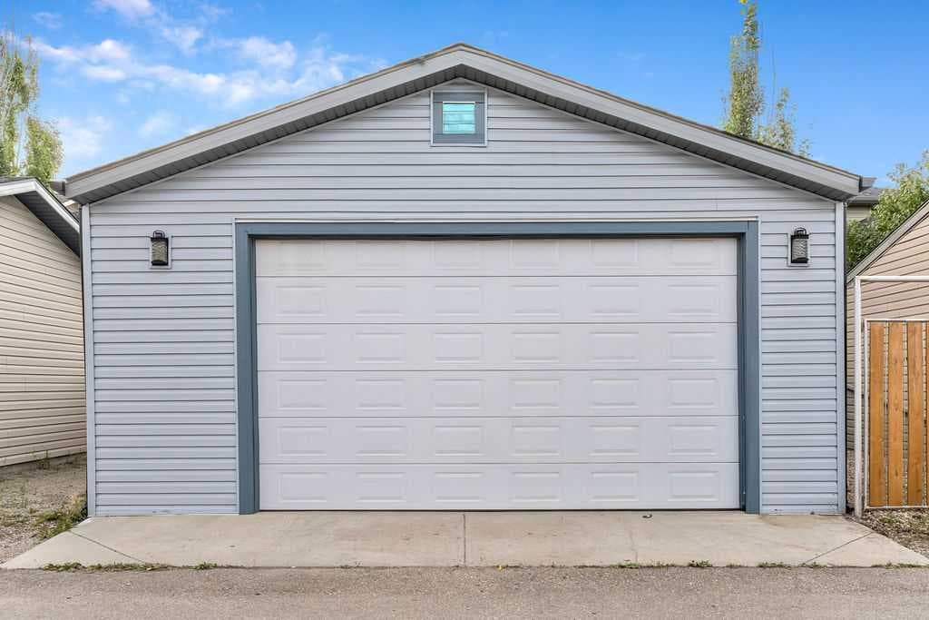 24 Elgin Meadows Manor SE