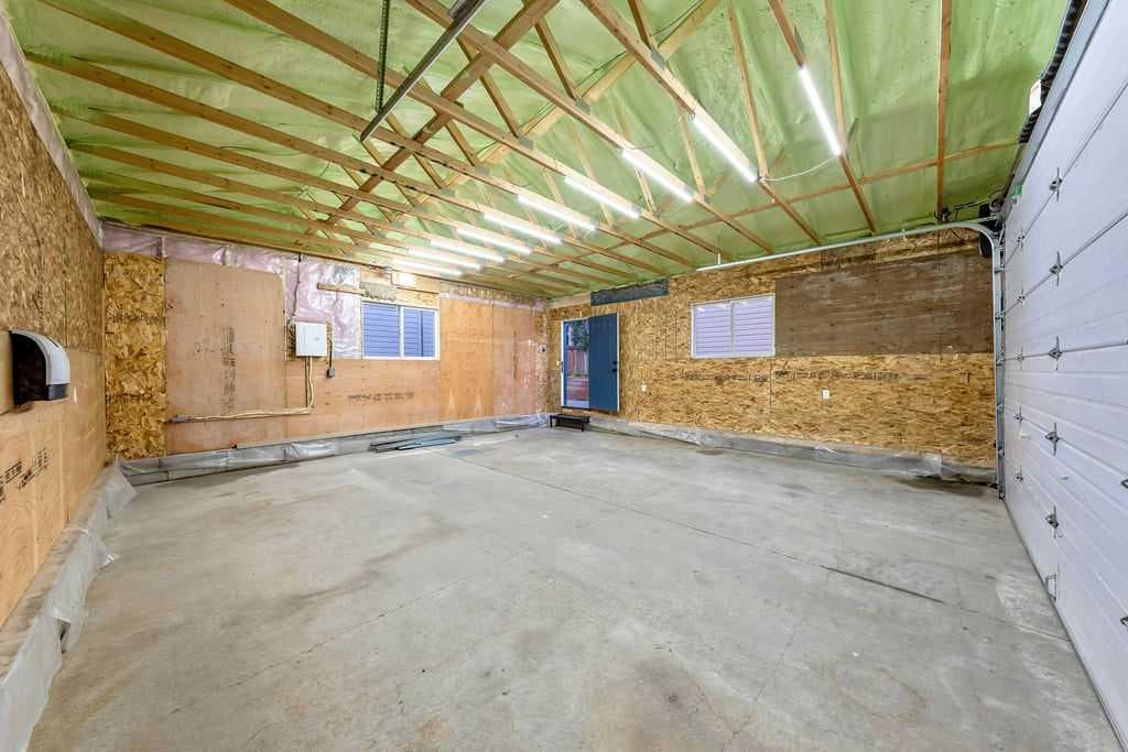 24 Elgin Meadows Manor SE