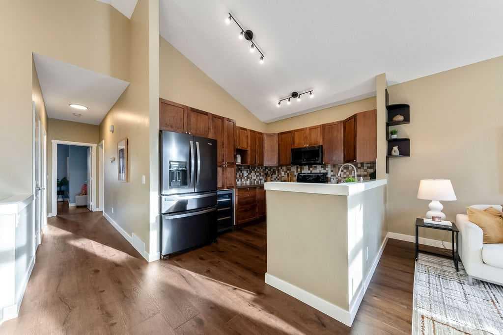24 Elgin Meadows Manor SE