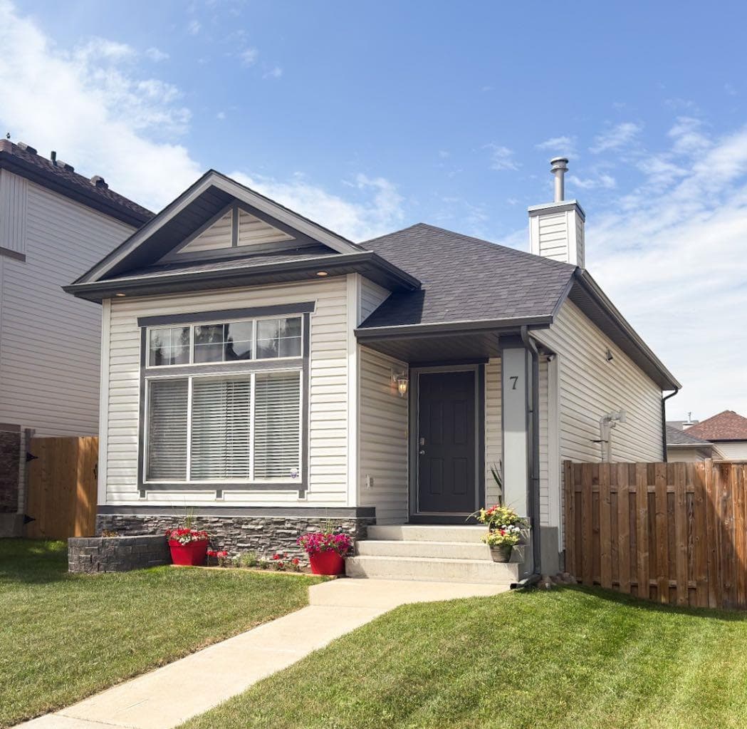 7 Bridlecrest Boulevard SW