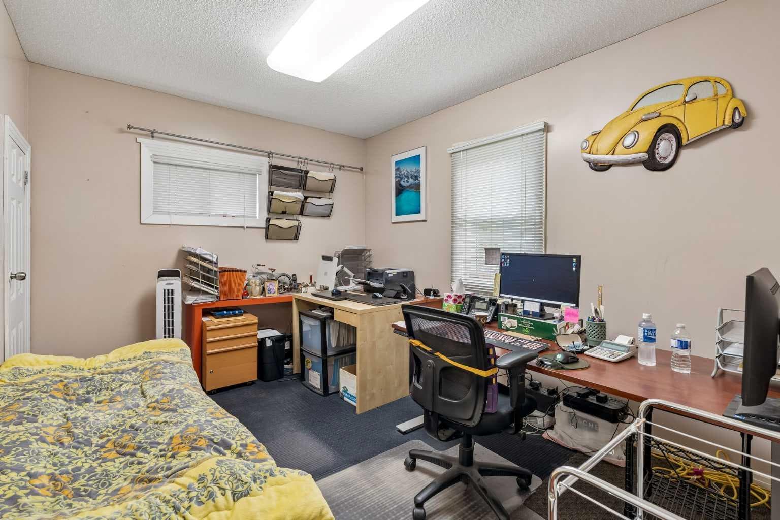 263 19 Avenue NE