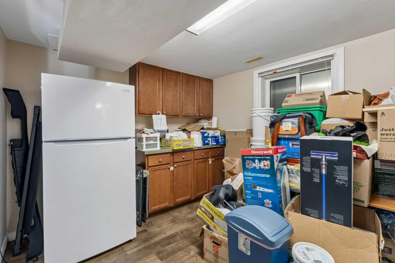 263 19 Avenue NE