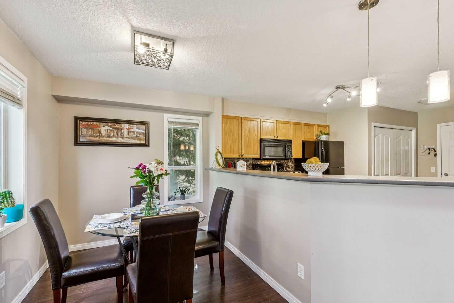 118 Citadel Meadow Gardens NW