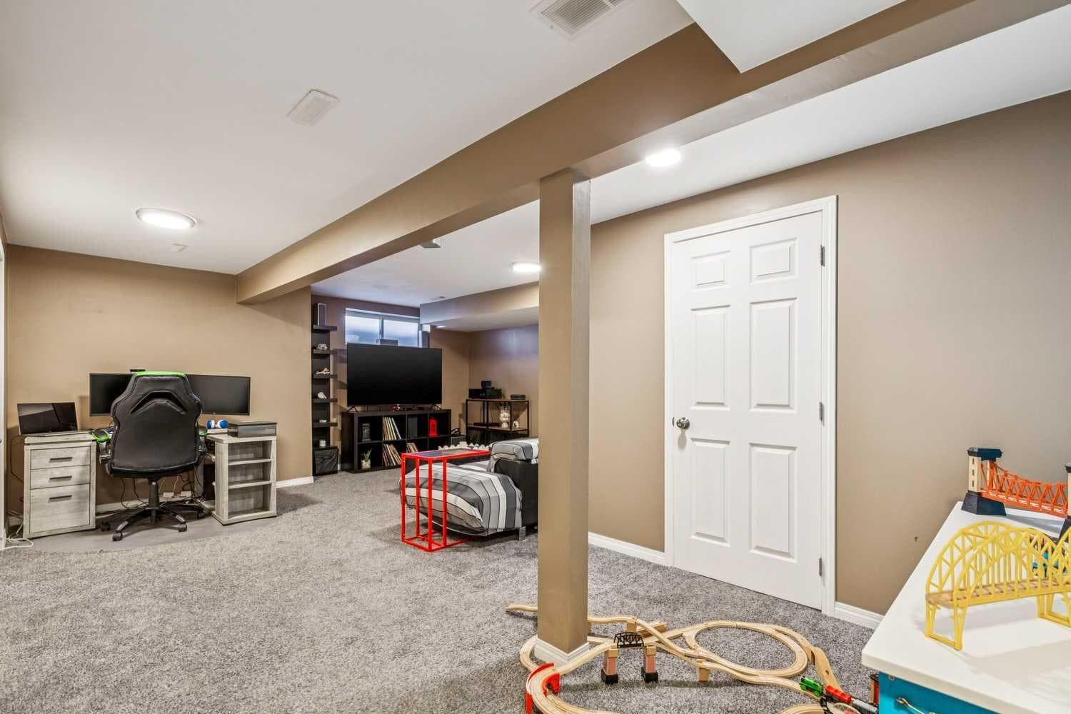 118 Citadel Meadow Gardens NW