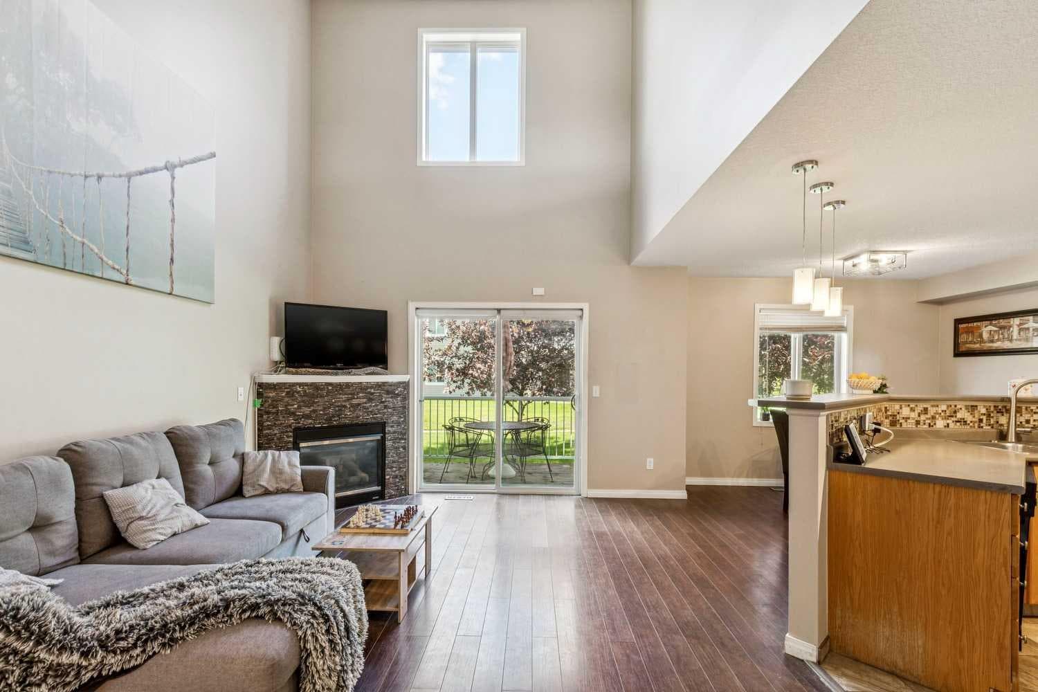 118 Citadel Meadow Gardens NW