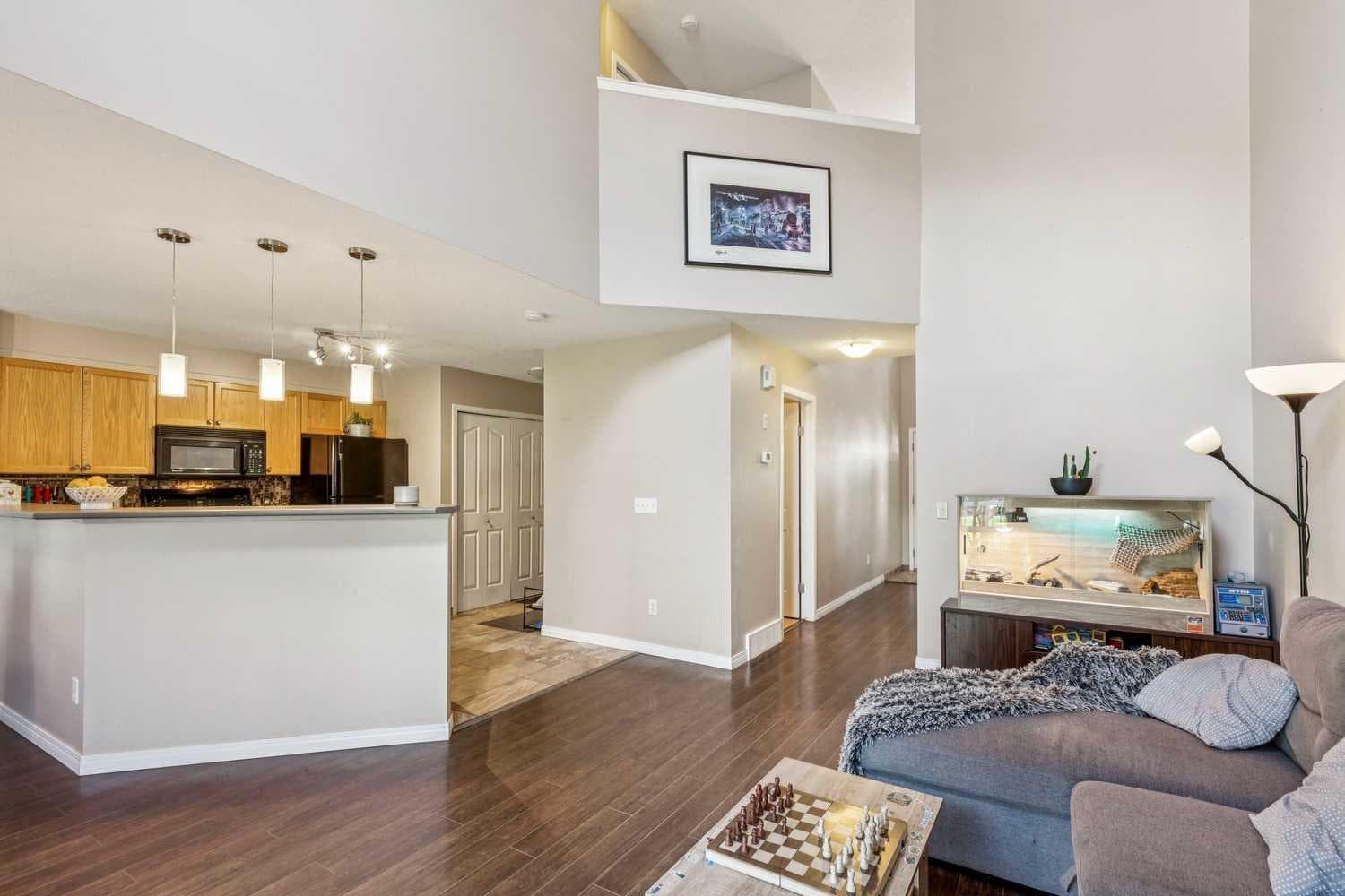 118 Citadel Meadow Gardens NW