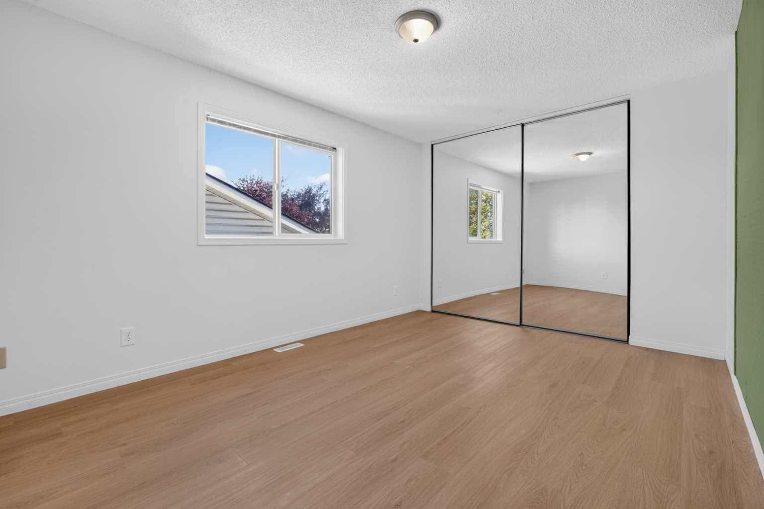 44 Harvest Gold Circle NE