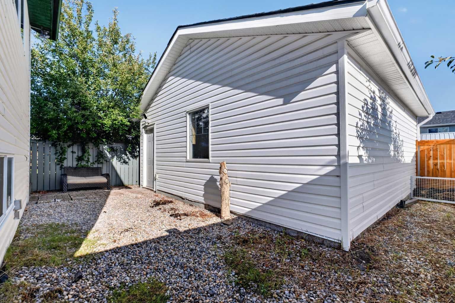 44 Harvest Gold Circle NE