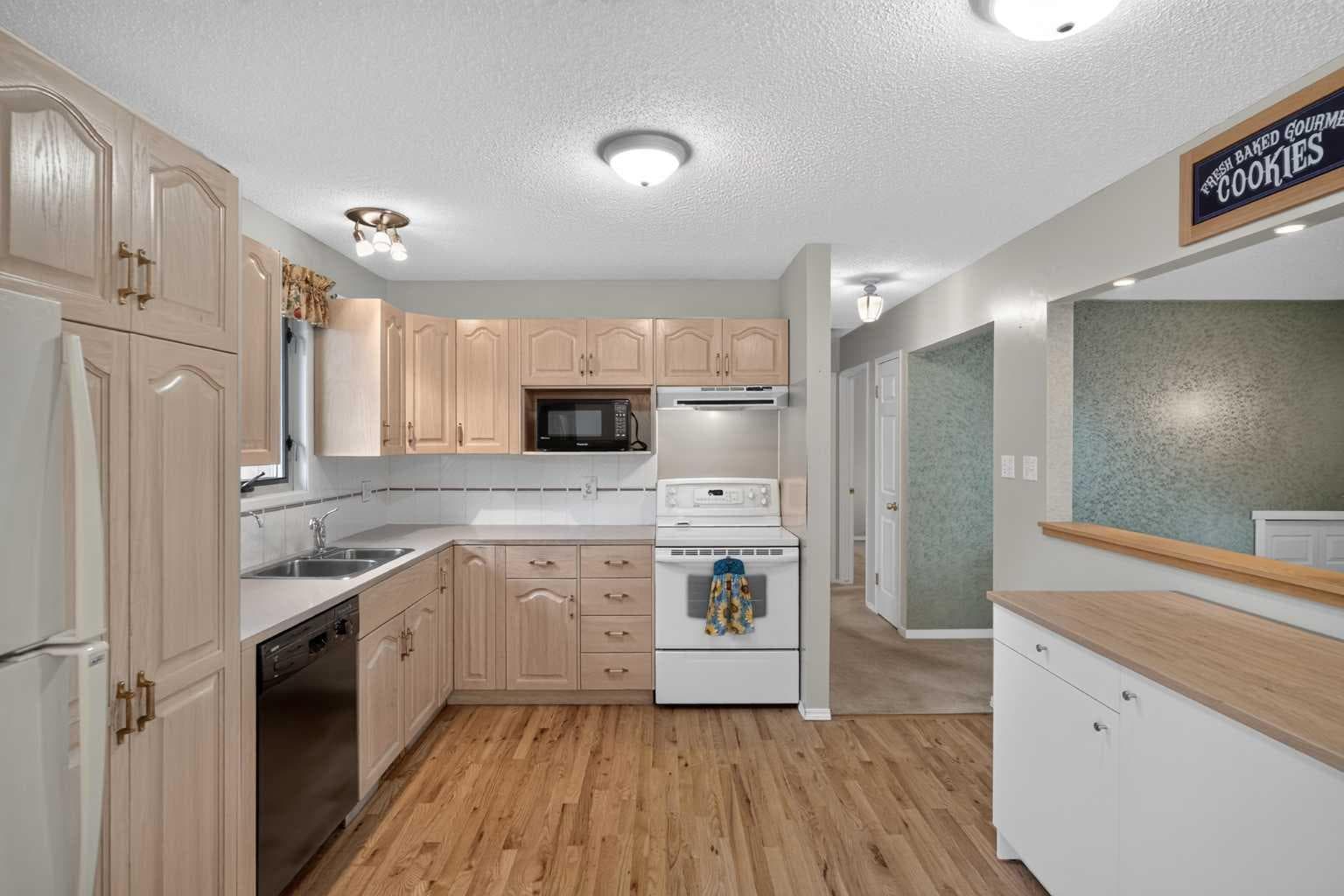 152 Maddock Way NE