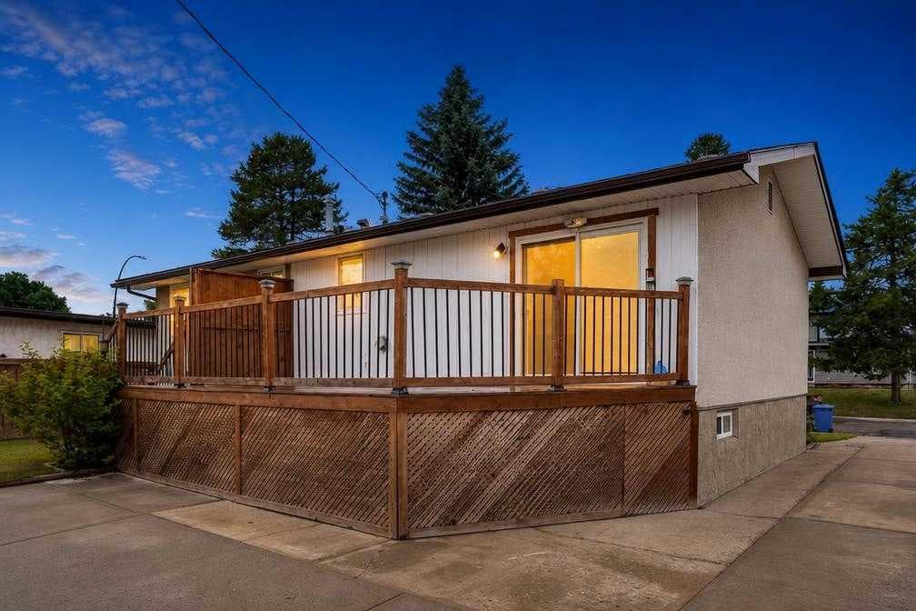 152 Maddock Way NE