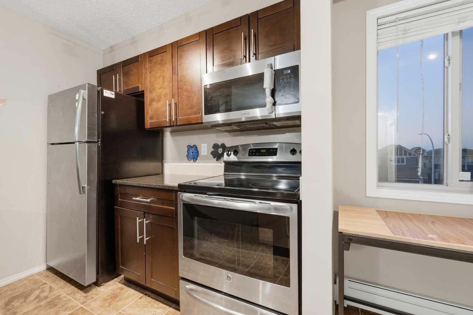 301, 15 Saddlestone Way NE