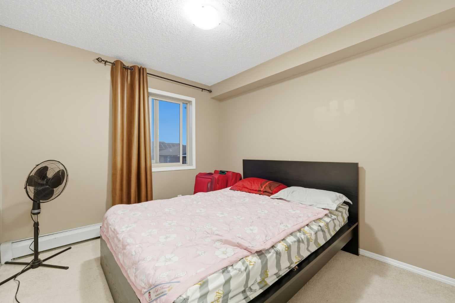 301, 15 Saddlestone Way NE