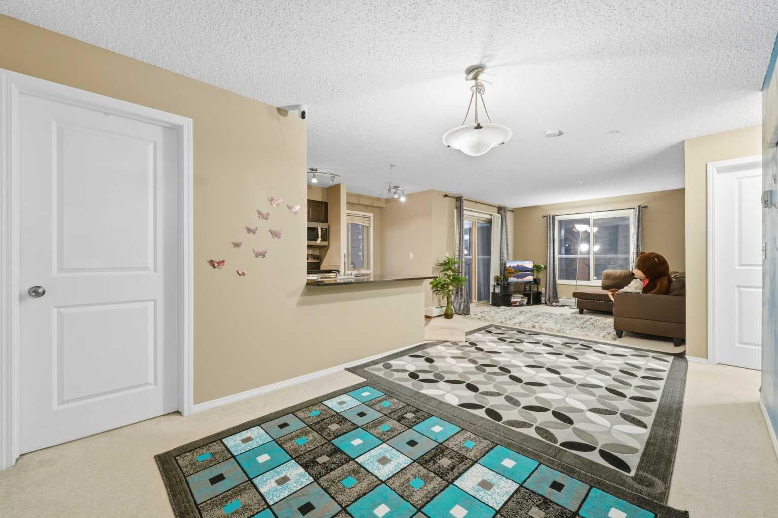 301, 15 Saddlestone Way NE