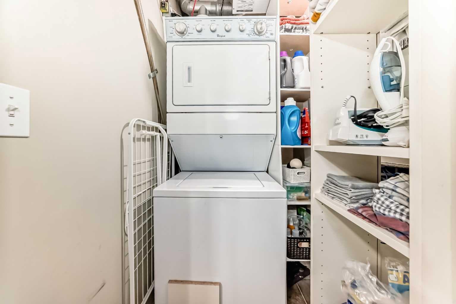 205, 20 Panatella Landing NW