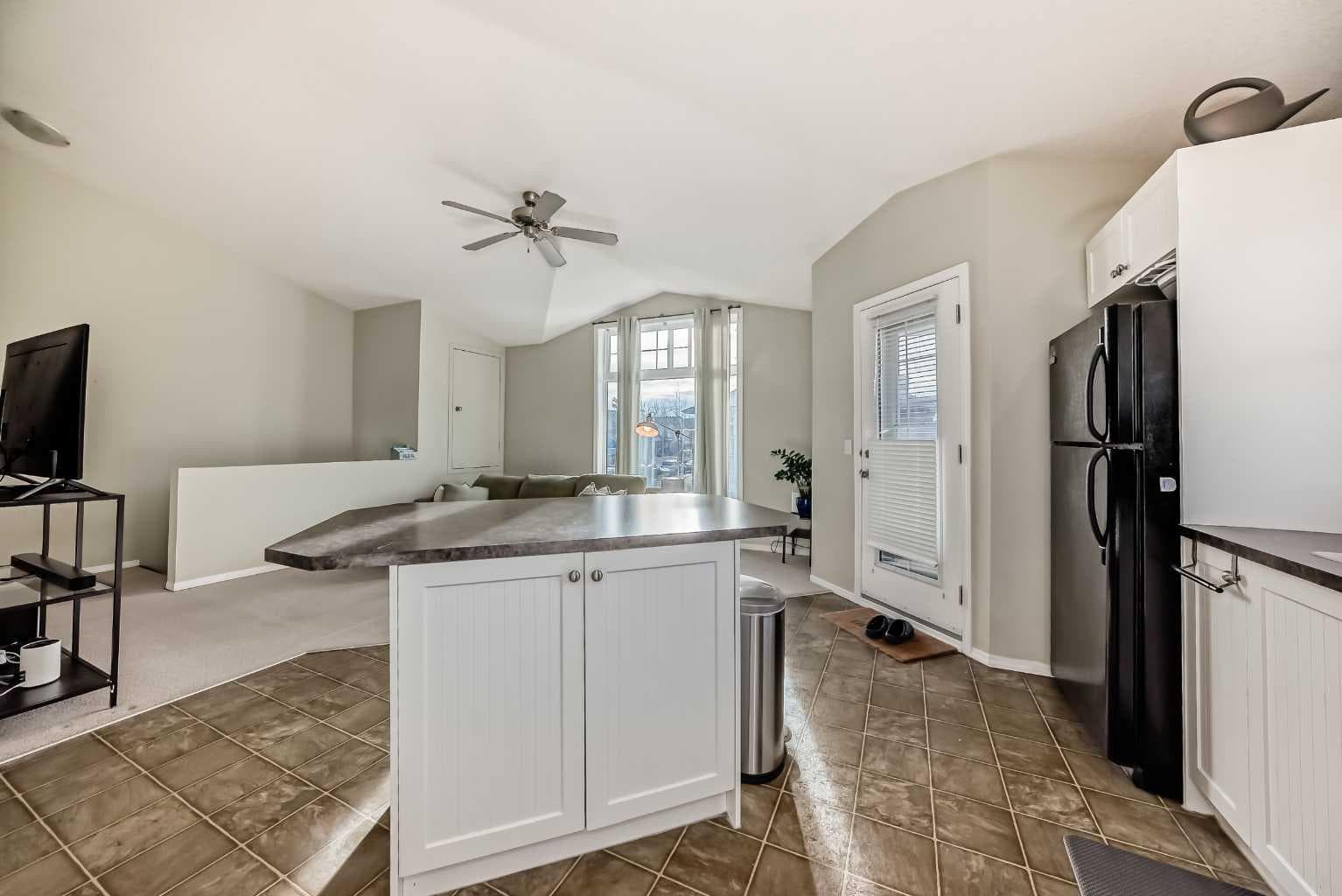 205, 20 Panatella Landing NW
