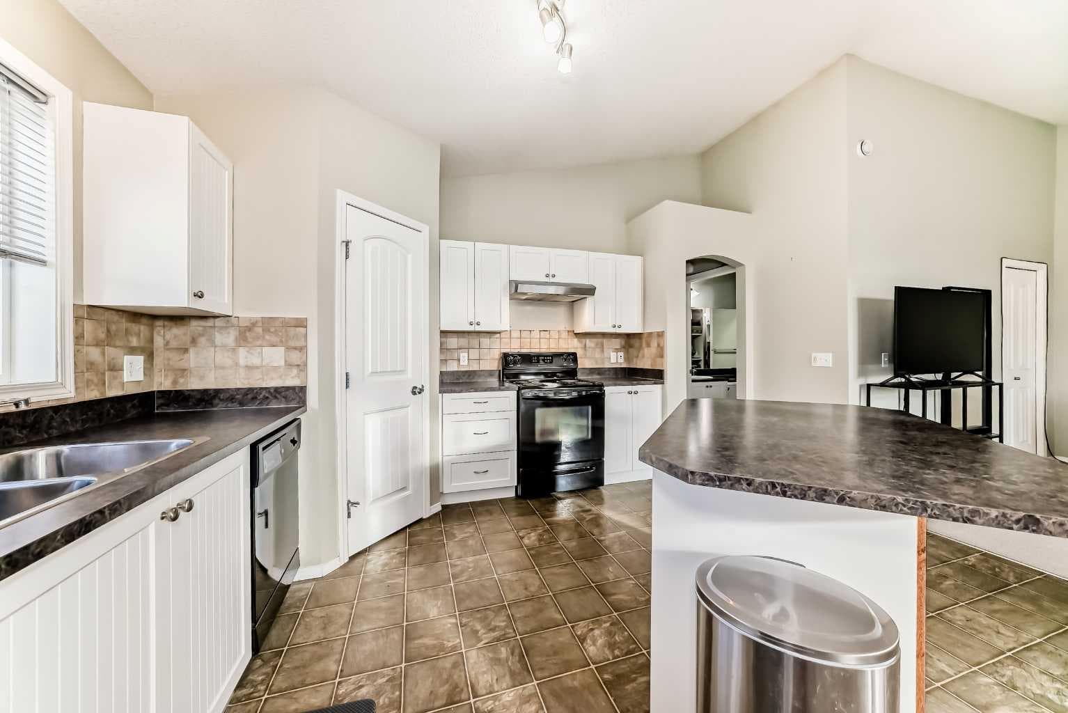 205, 20 Panatella Landing NW