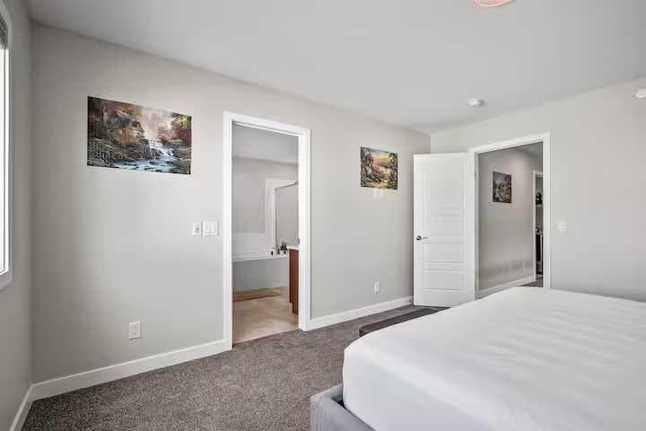 180 Howse Crescent NE