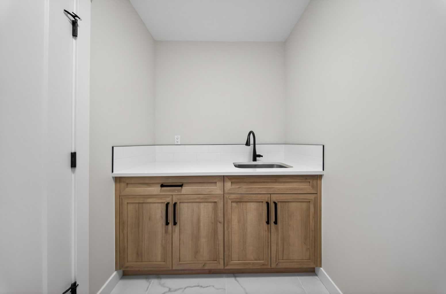 318 Kinniburgh Loop 