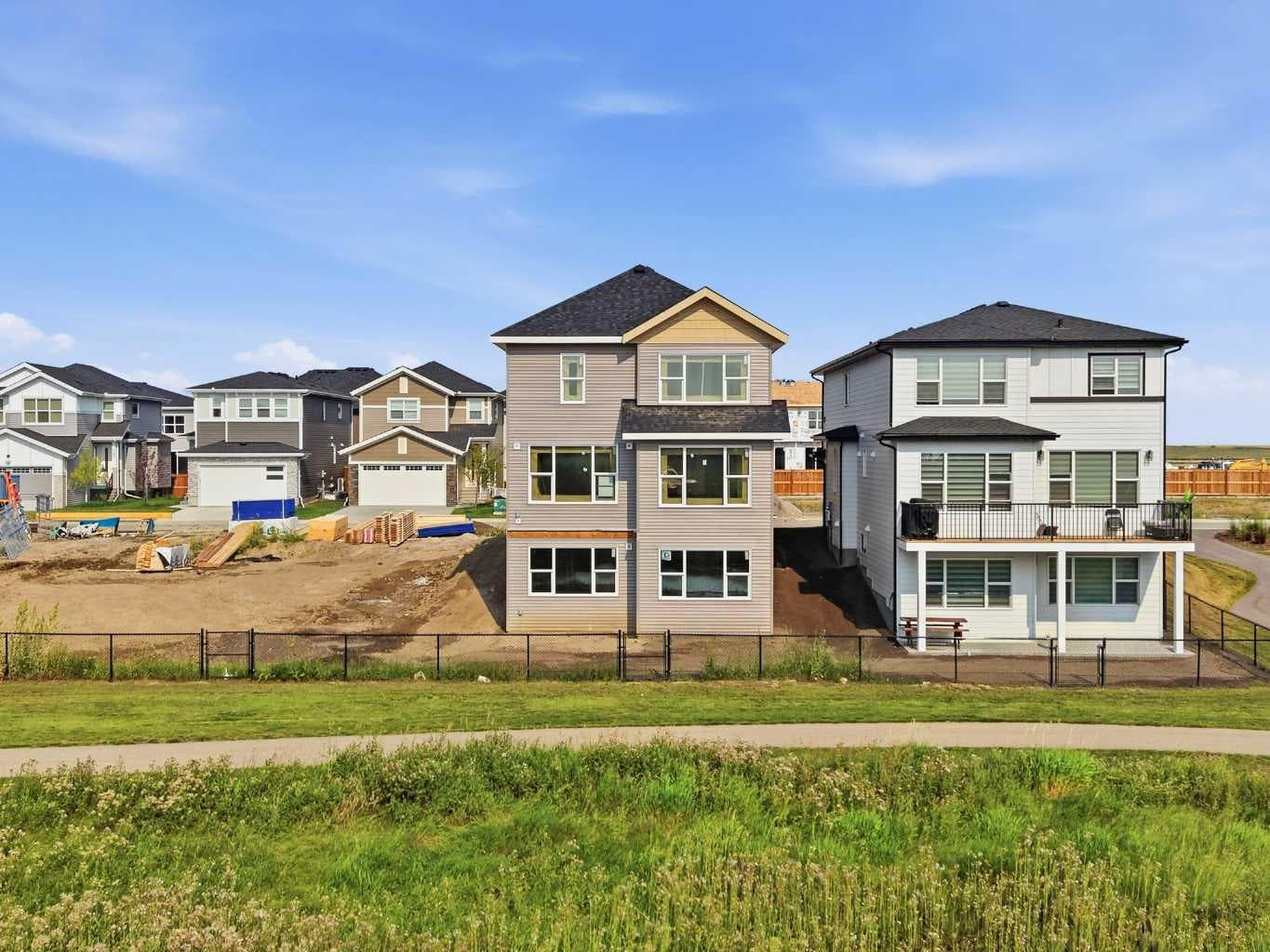 318 Kinniburgh Loop 