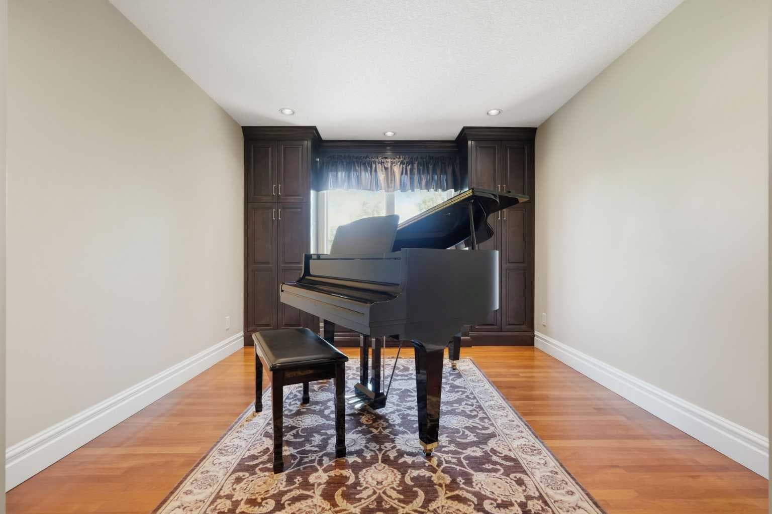 62 Christie Estate Terrace SW