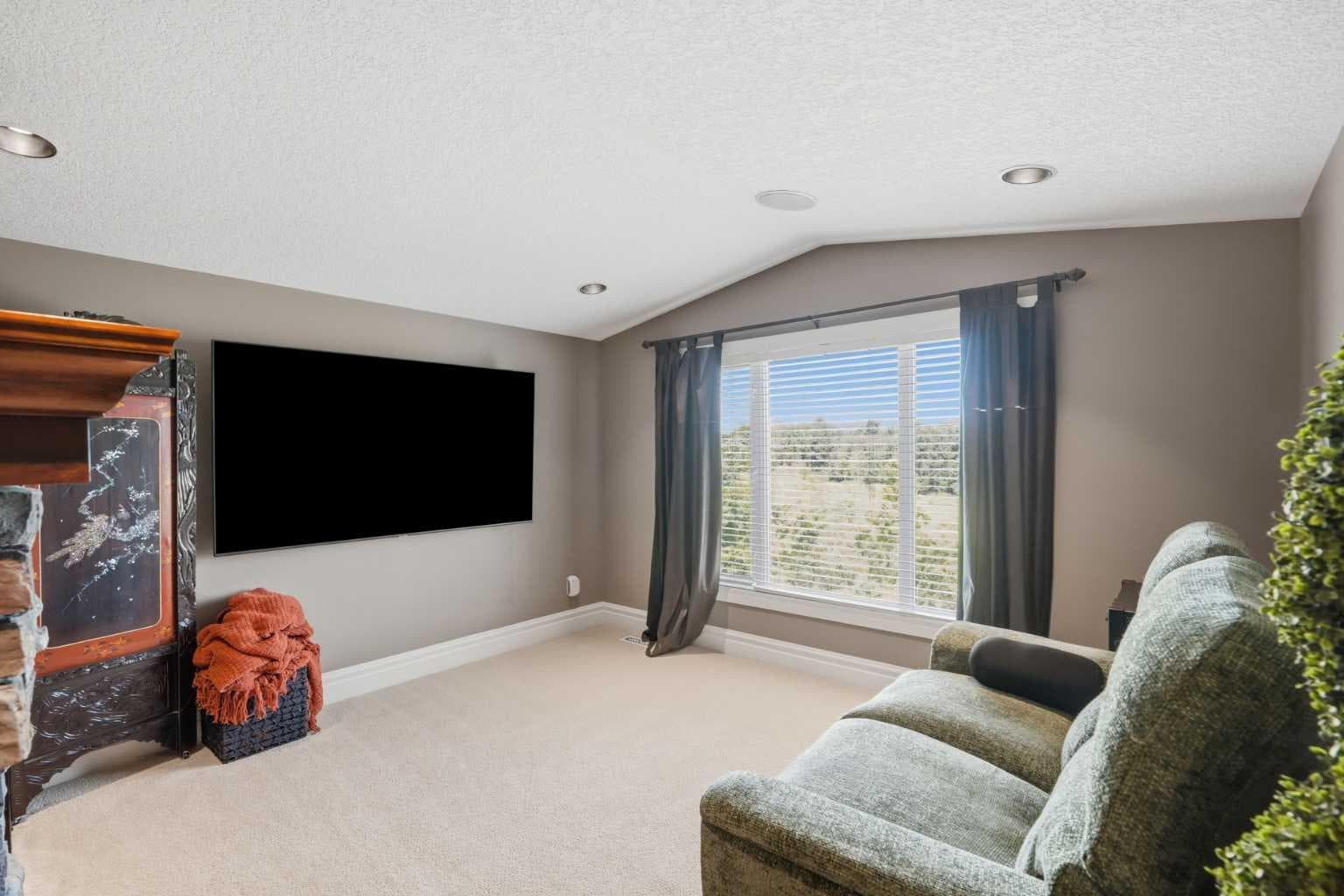 62 Christie Estate Terrace SW