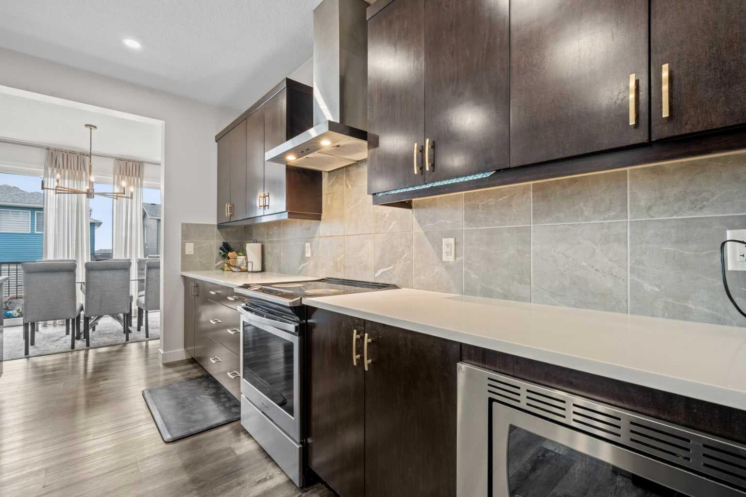 22 Howse Mount NE