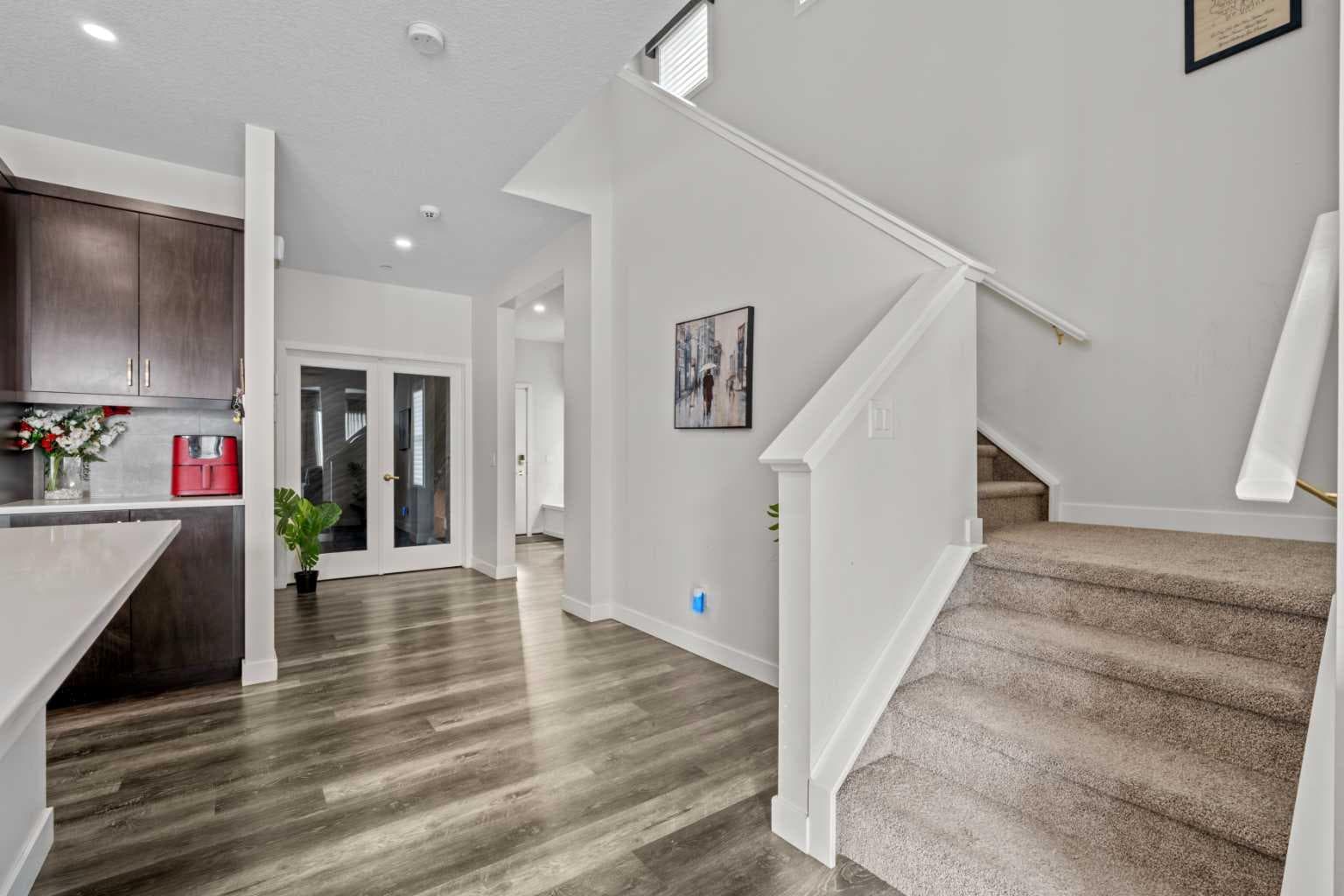 22 Howse Mount NE