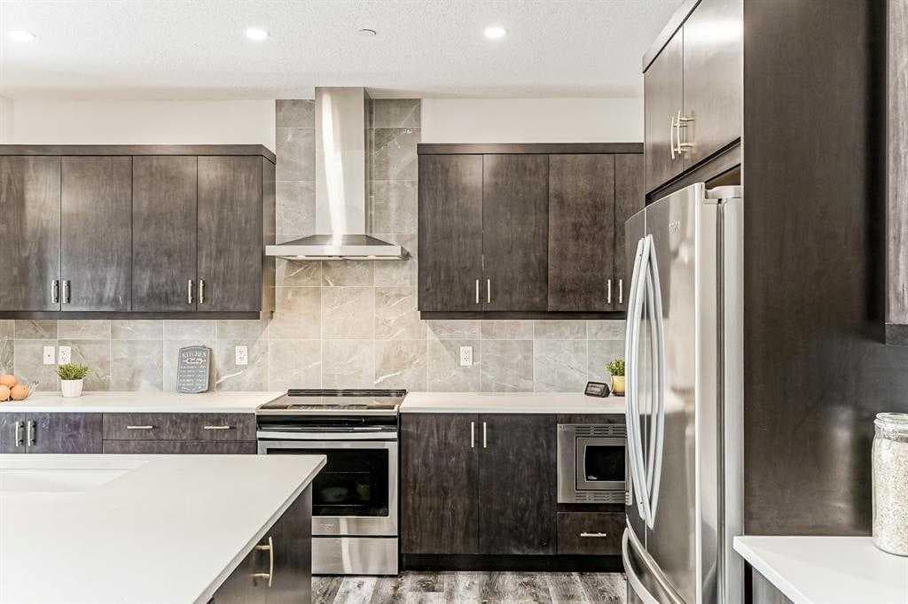 22 Howse Mount NE