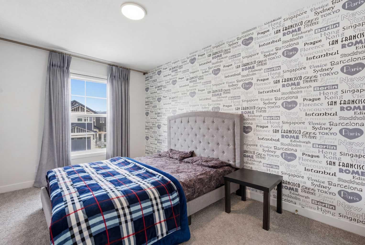 22 Howse Mount NE