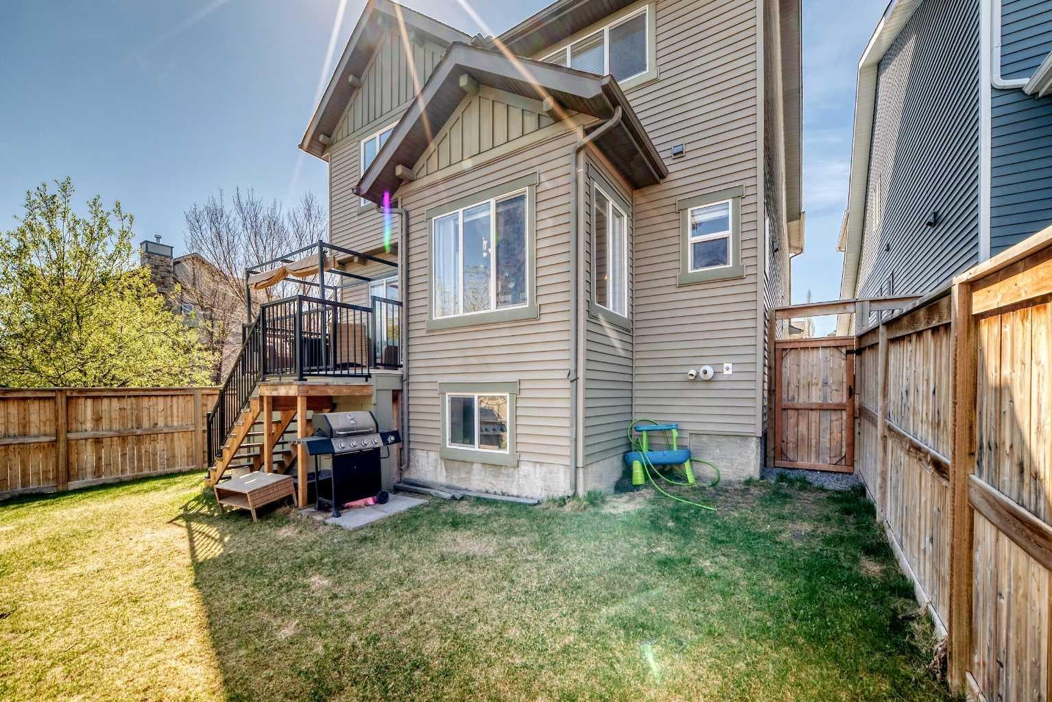 832 Coopers Square SW
