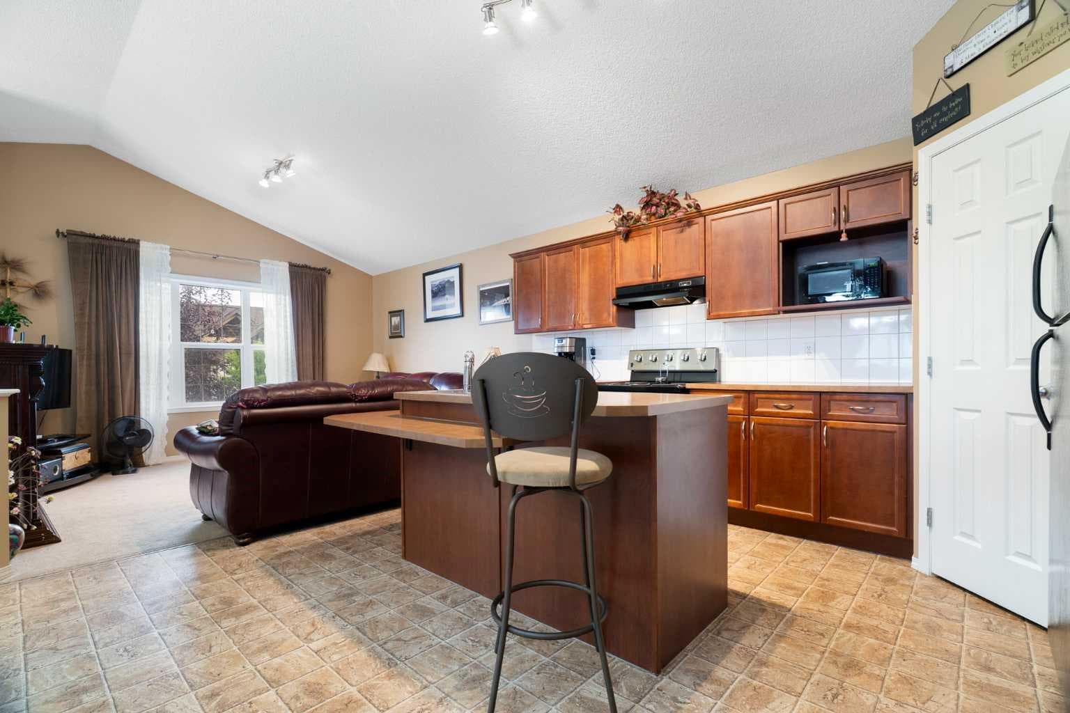 128 Copperstone Grove SE