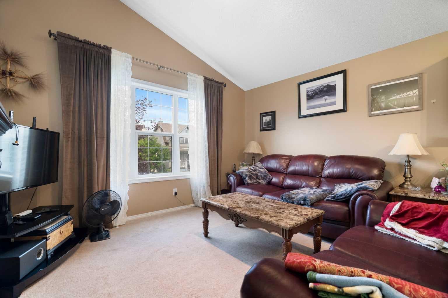 128 Copperstone Grove SE