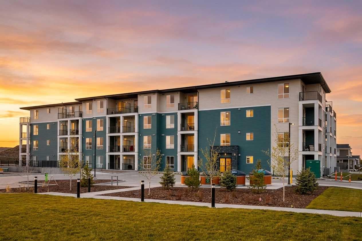 1305, 47 Creekview Gardens 