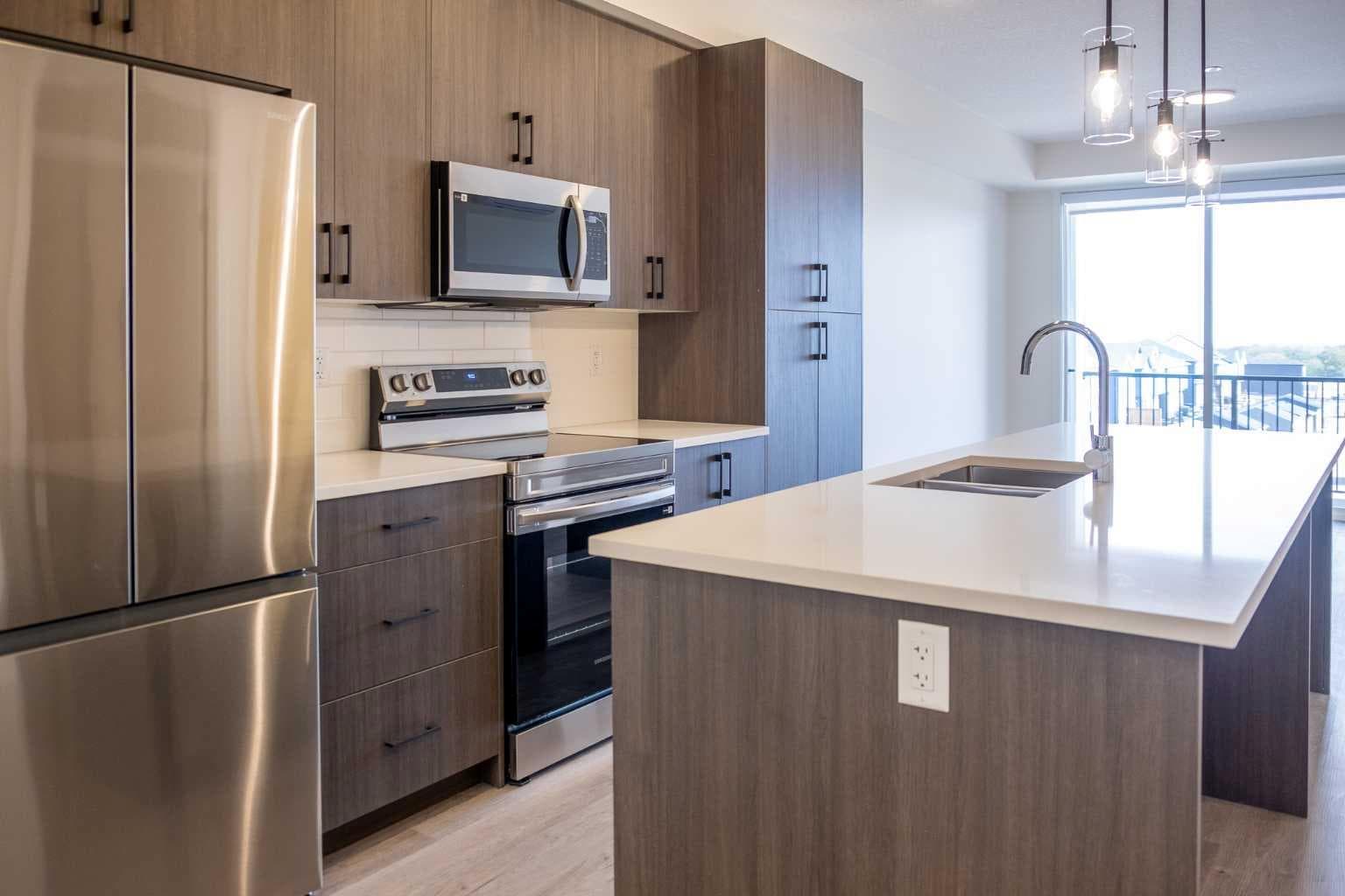 1305, 47 Creekview Gardens 