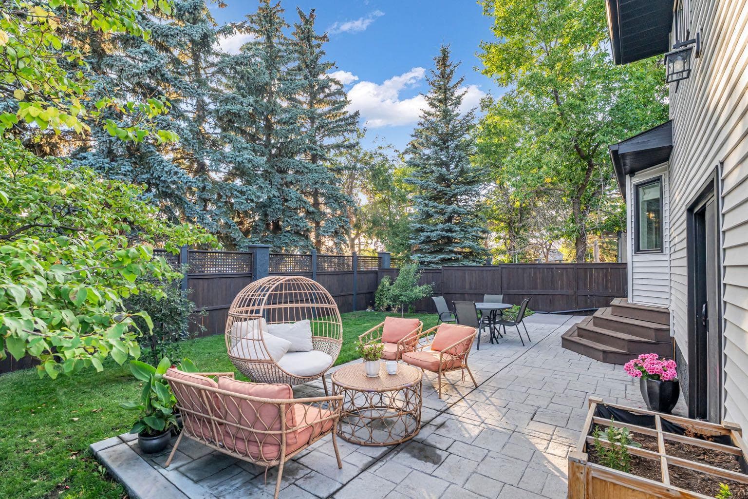 131 Douglas Woods Place SE