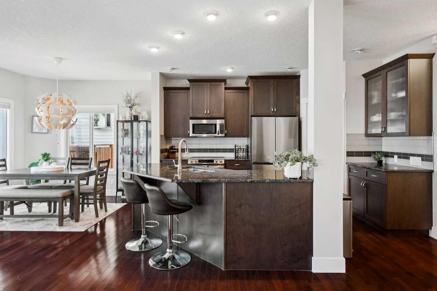90 Sage Valley Road NW