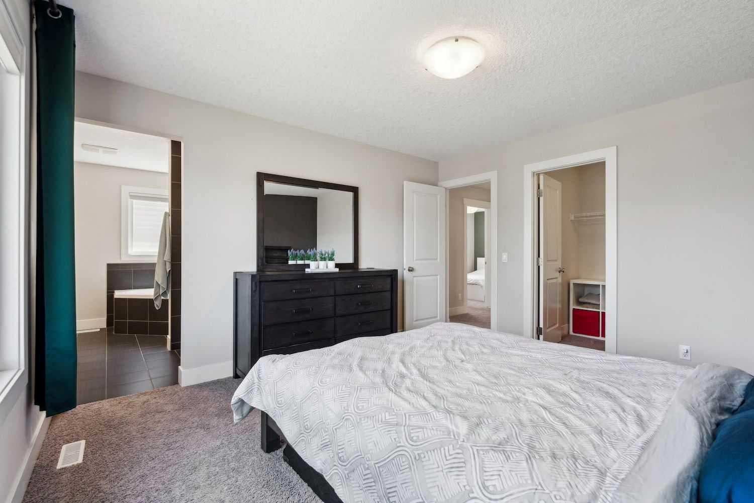90 Sage Valley Road NW