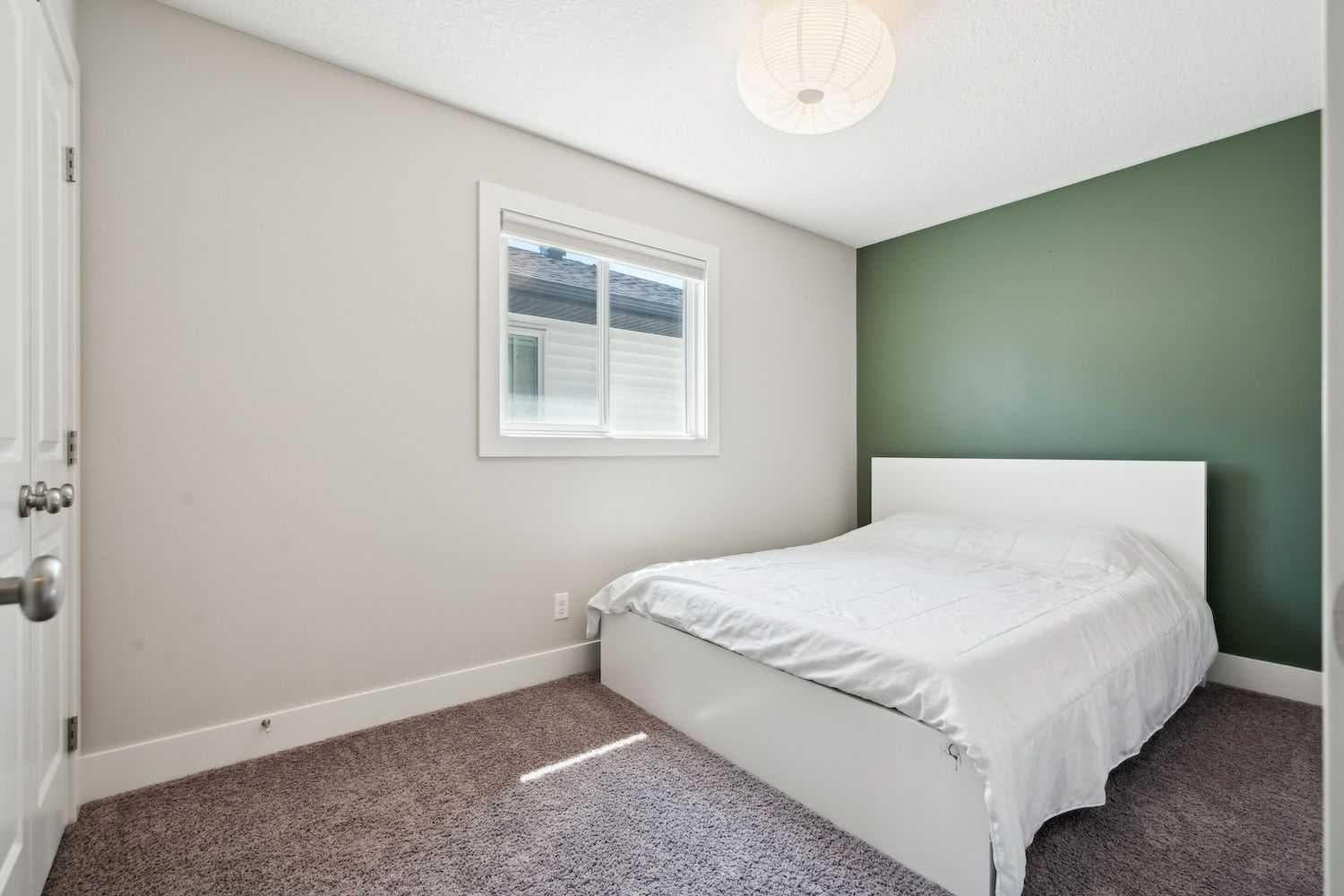 90 Sage Valley Road NW