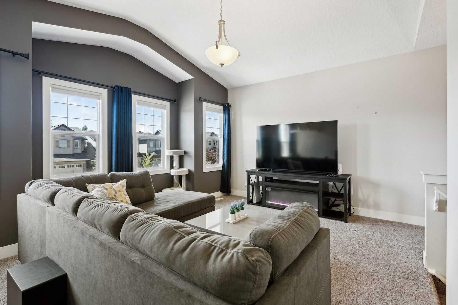 90 Sage Valley Road NW