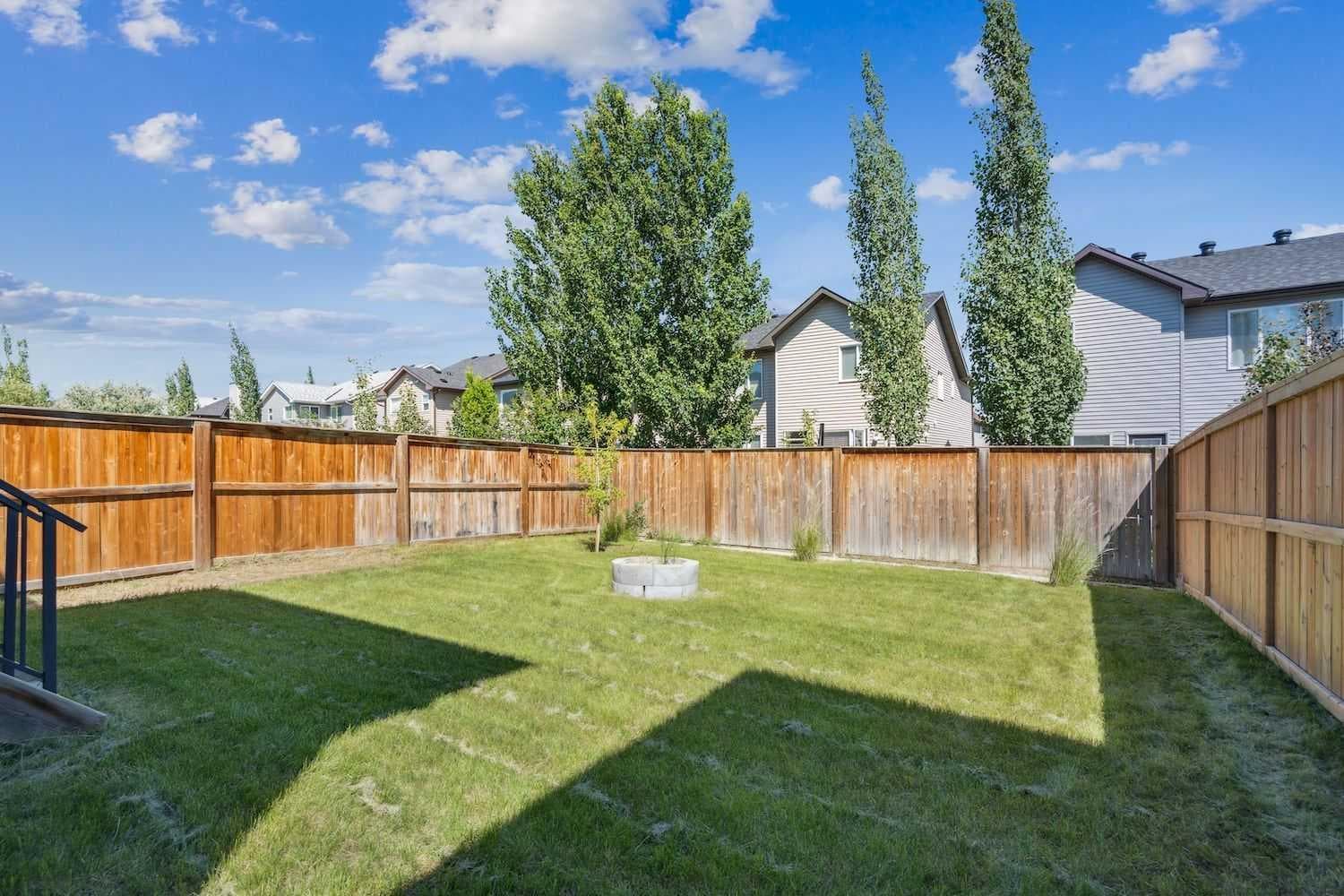 90 Sage Valley Road NW