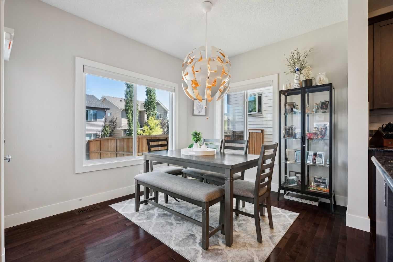 90 Sage Valley Road NW