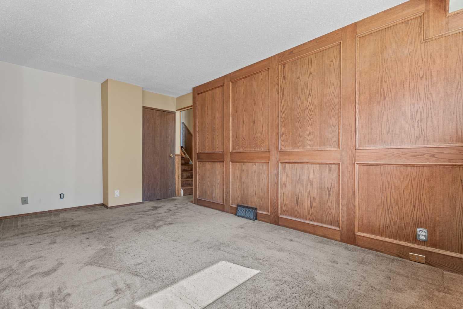 367 Woodridge Place SW