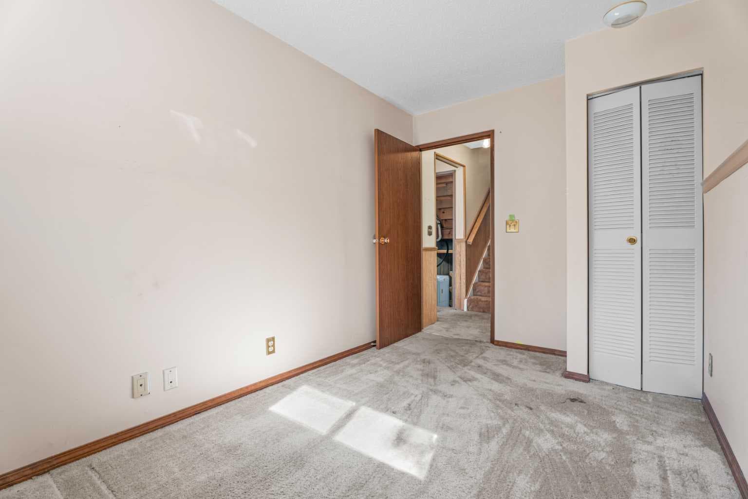 367 Woodridge Place SW