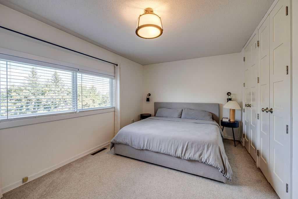 2, 308 Cedar Crescent SW
