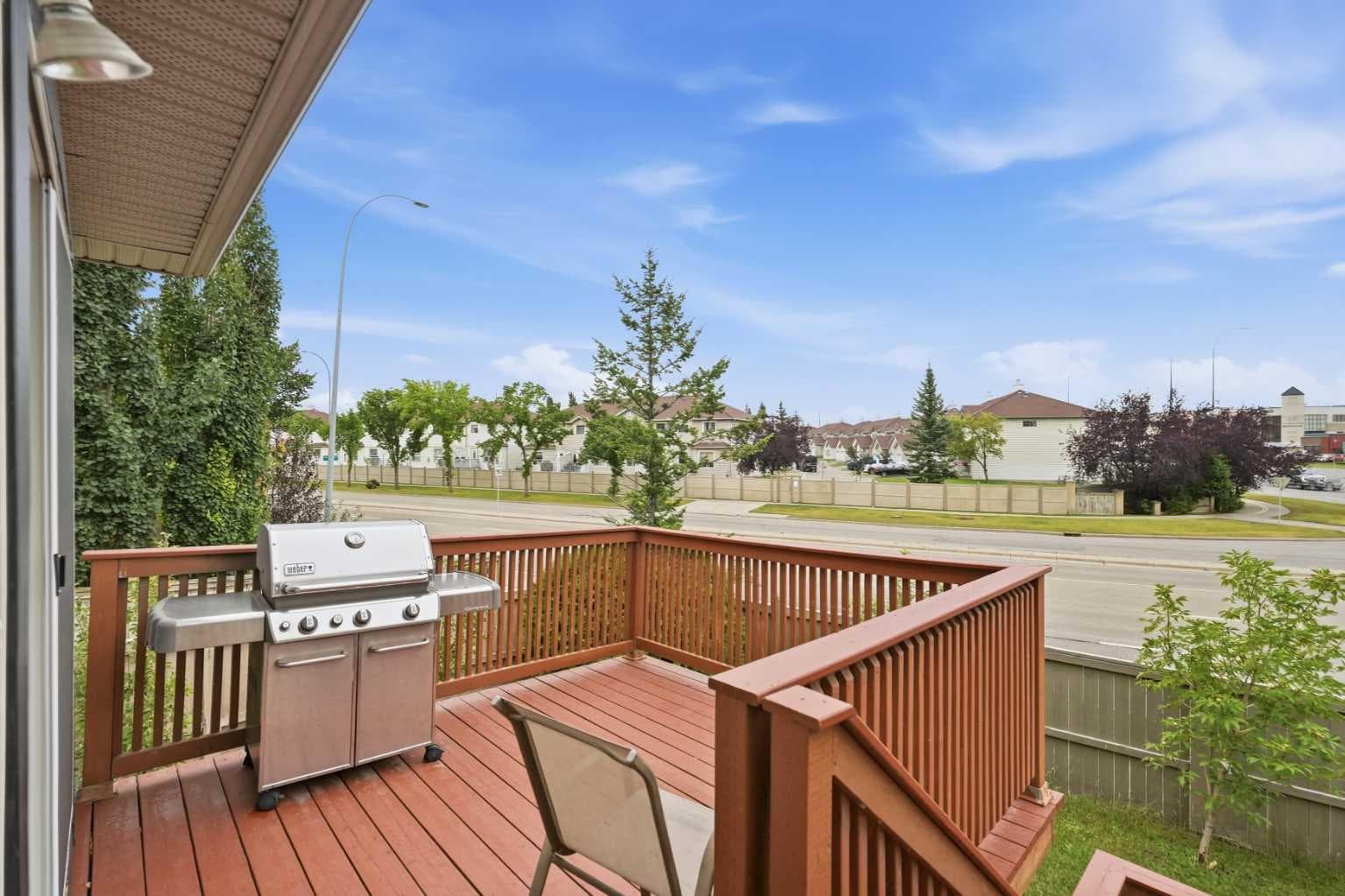 52 Douglas Glen Crescent SE