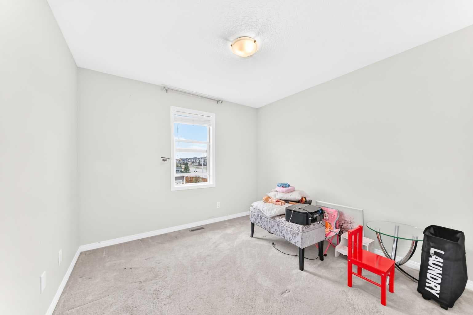 156 South Point Court SW