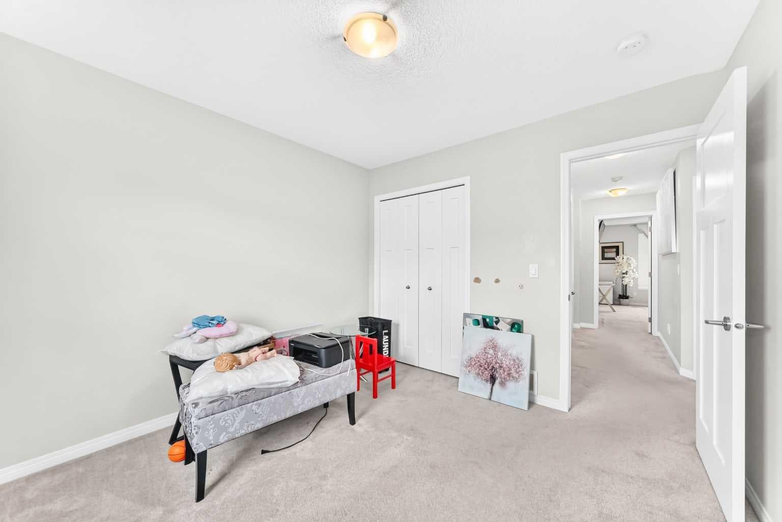 156 South Point Court SW