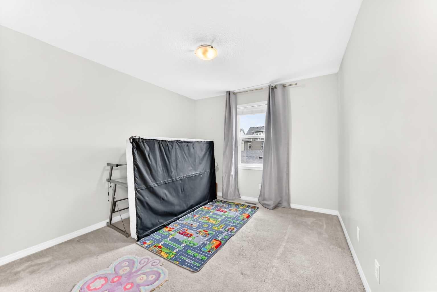 156 South Point Court SW